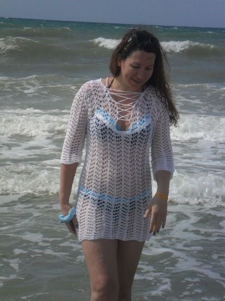Damen gehäkeltes Strandkleid mit tiefem V-Ausschnitt und verführerischem Rückenausschnitt EB