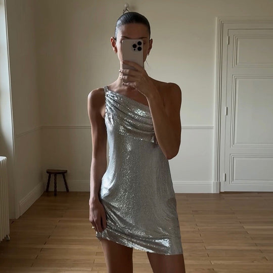 Damen schimmerndes Mini-Etuikleid mit asymmetrischen Trägern und elegantem Drapierungsdetail EB