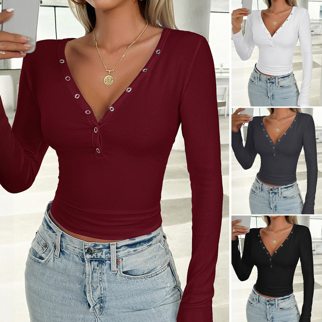 Damen nan tailliertes Ripp-Langarmshirt mit dekorativer Knopfleiste und Metallösen EB