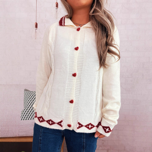 Damen Strickjacke mit kreativem Zopfmuster und modernen Knopfdetails EB