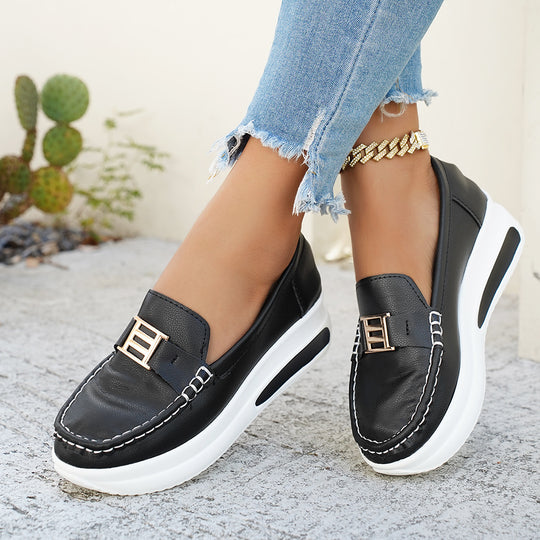 Damen Komfortable Slip-On Mokassins mit modischem Akzent EB