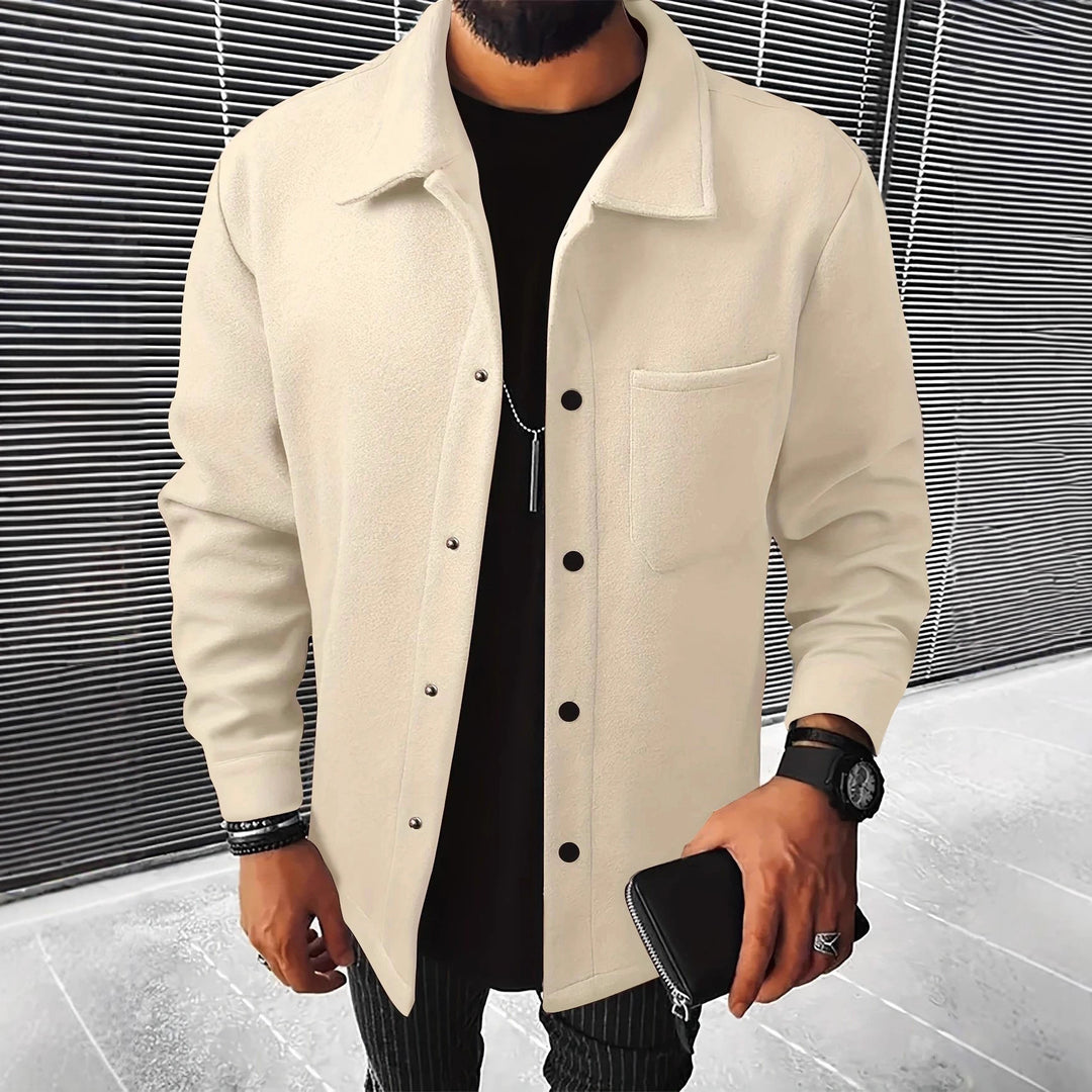 Herren nan minimalistische Hemdjacke aus softem Fleece mit verdeckter Druckknopfleiste und aufgesetzter Brusttasche EB