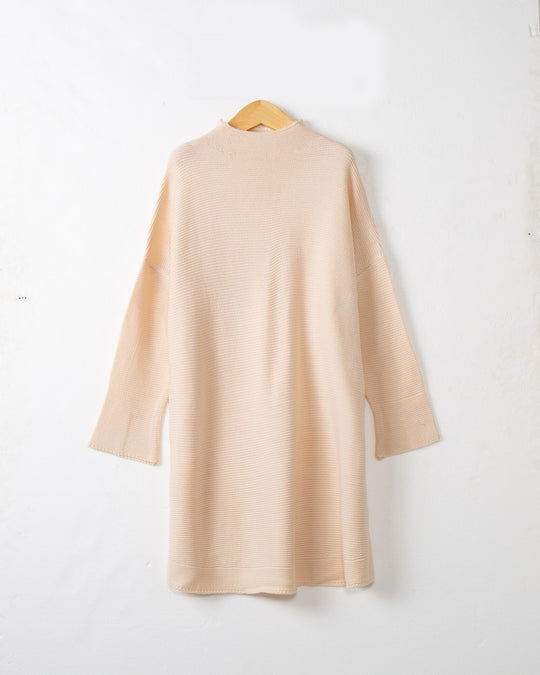 Damen Großer Rollkragenpullover aus weichem Strick EB