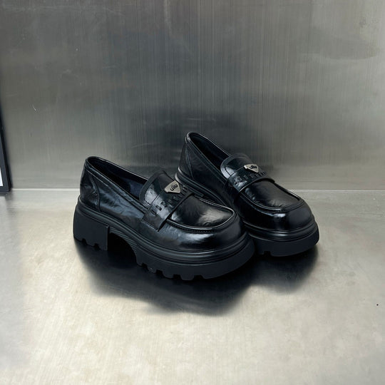 Damen modische Clogs mit klobiger Sohle und glänzender Lederoberfläche EB