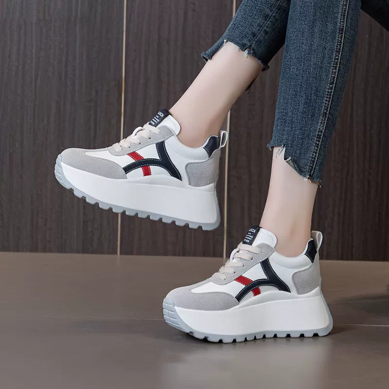 Damen Sportliche Plateau-Sneaker mit modischem Obermaterial und rutschfester Sohle EB