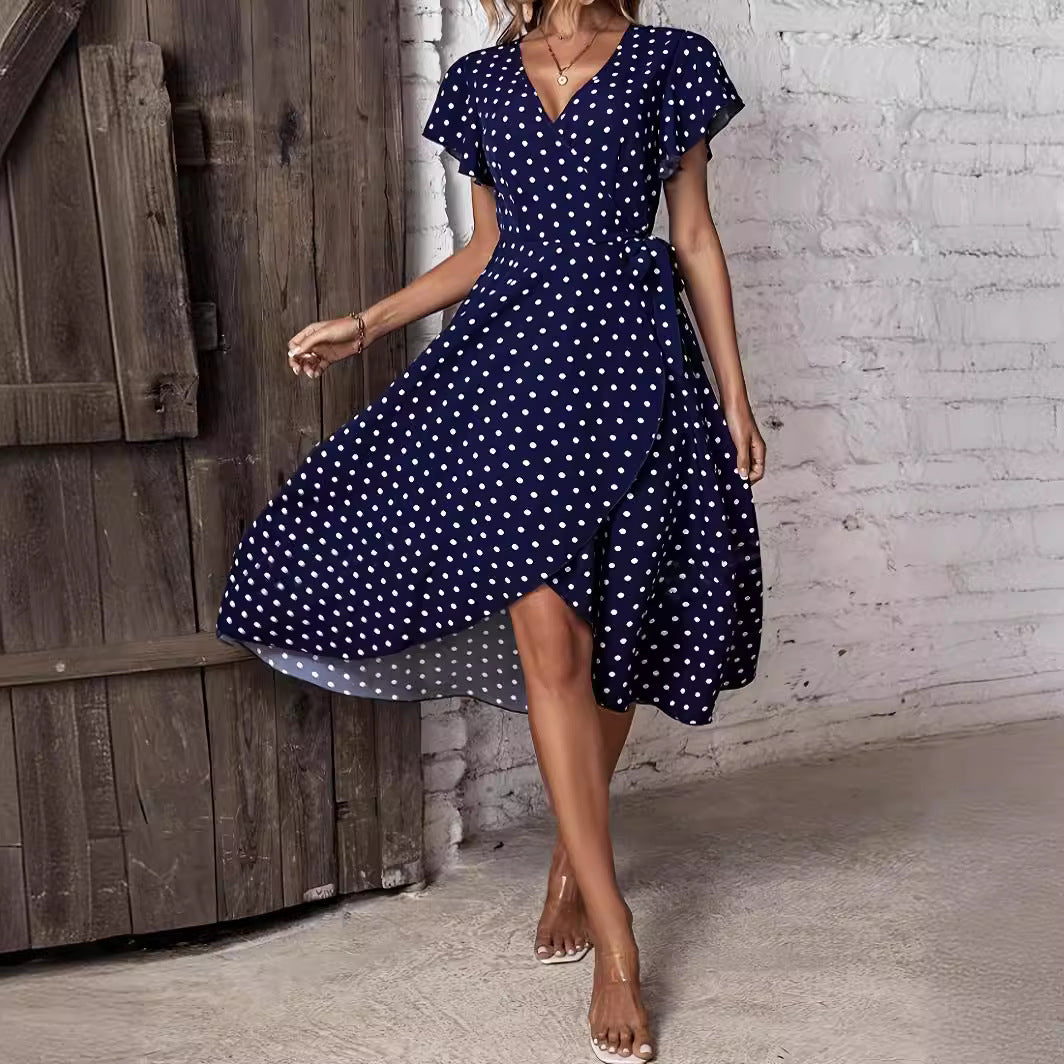 Damen Wickelkleid mit Punktmuster und charmanten Rüschendetails EB