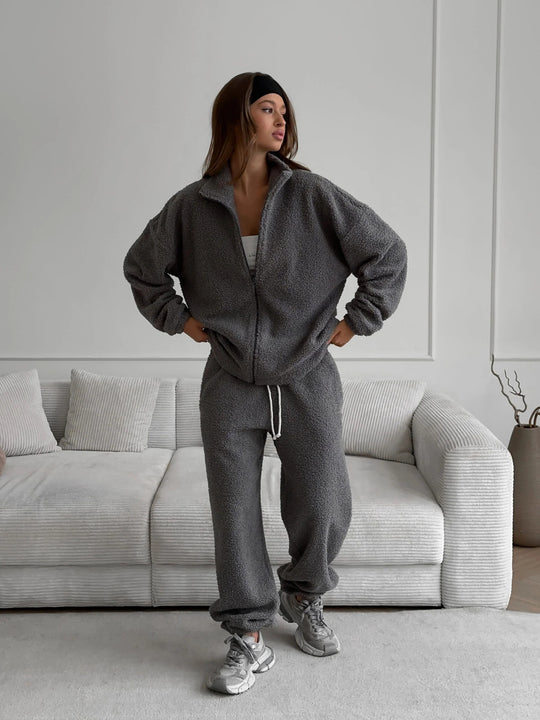 Damen oversized Teddy-Fleece Hausanzug mit Reißverschlussjacke und Jogginghose EB