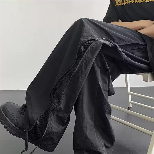 Herren lässige Cargo-Hose mit atmungsaktiven Netzdetails und funktionalen Reißverschlüssen EB