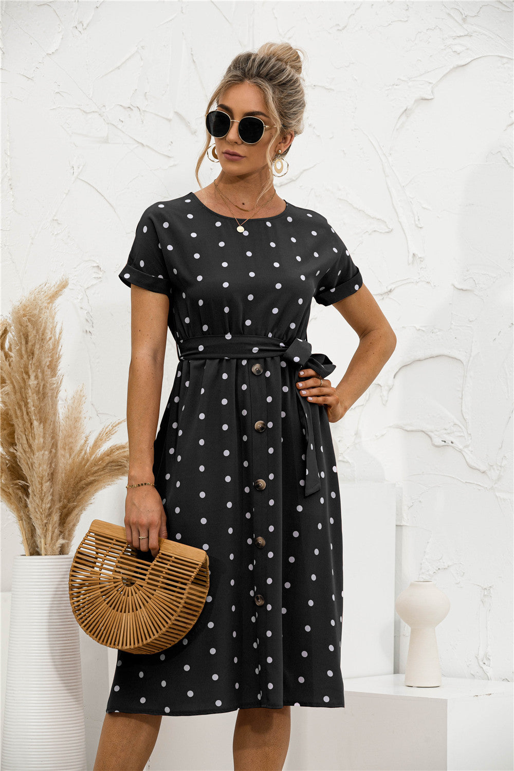 Damen Kleid mit Knopfleiste und modernen Punkte-Design EB