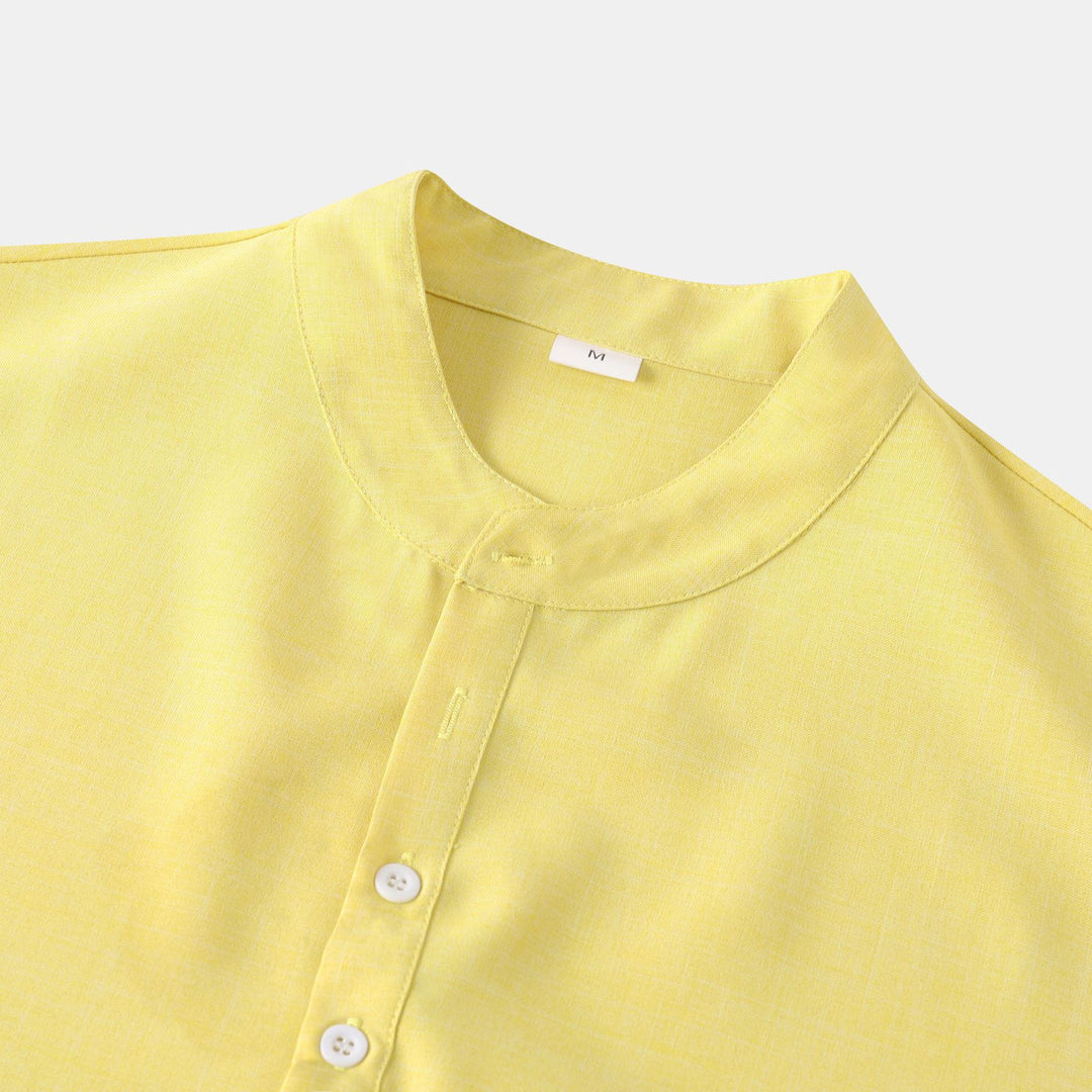 Herren Kurzarm-Hemd im lässigen Henley-Stil mit praktischen Knopfdetails EB