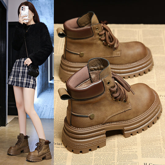 Damen Outdoor Stiefeletten mit robustem Profil und modischem Design EB
