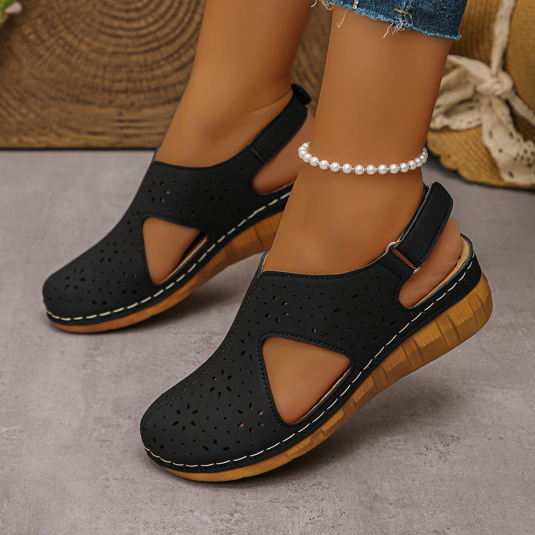 Damen Komfortable Clogs mit modischen Ausschnitten EB
