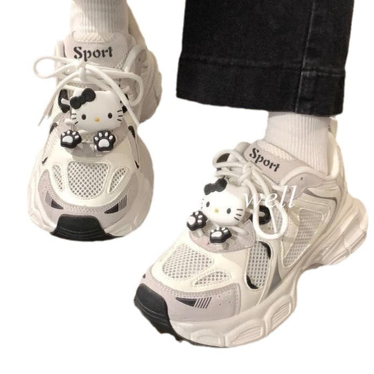 Damen Sport Sneakers mit einzigartigen Hello Kitty Ornamenten EB