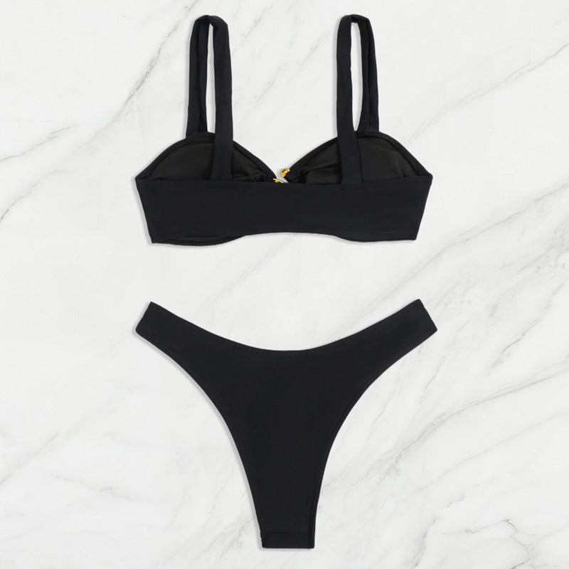 Damen Bikini mit eleganten Gold-Details EB