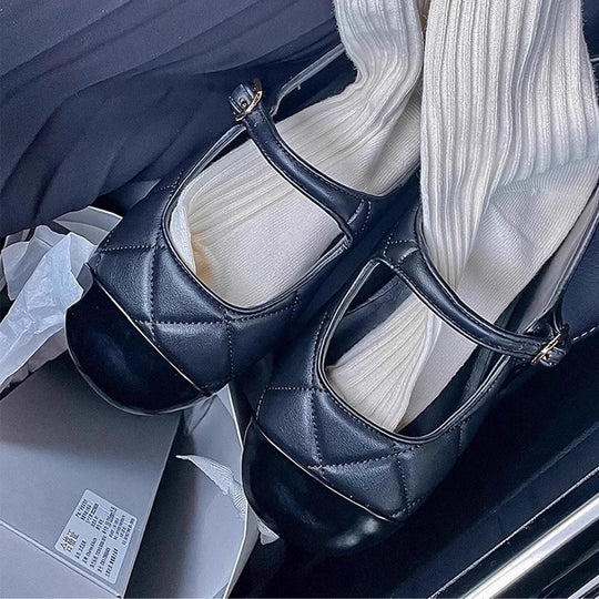 Damen Ballerinas mit Riemen und gepolsterter Innensohle EB