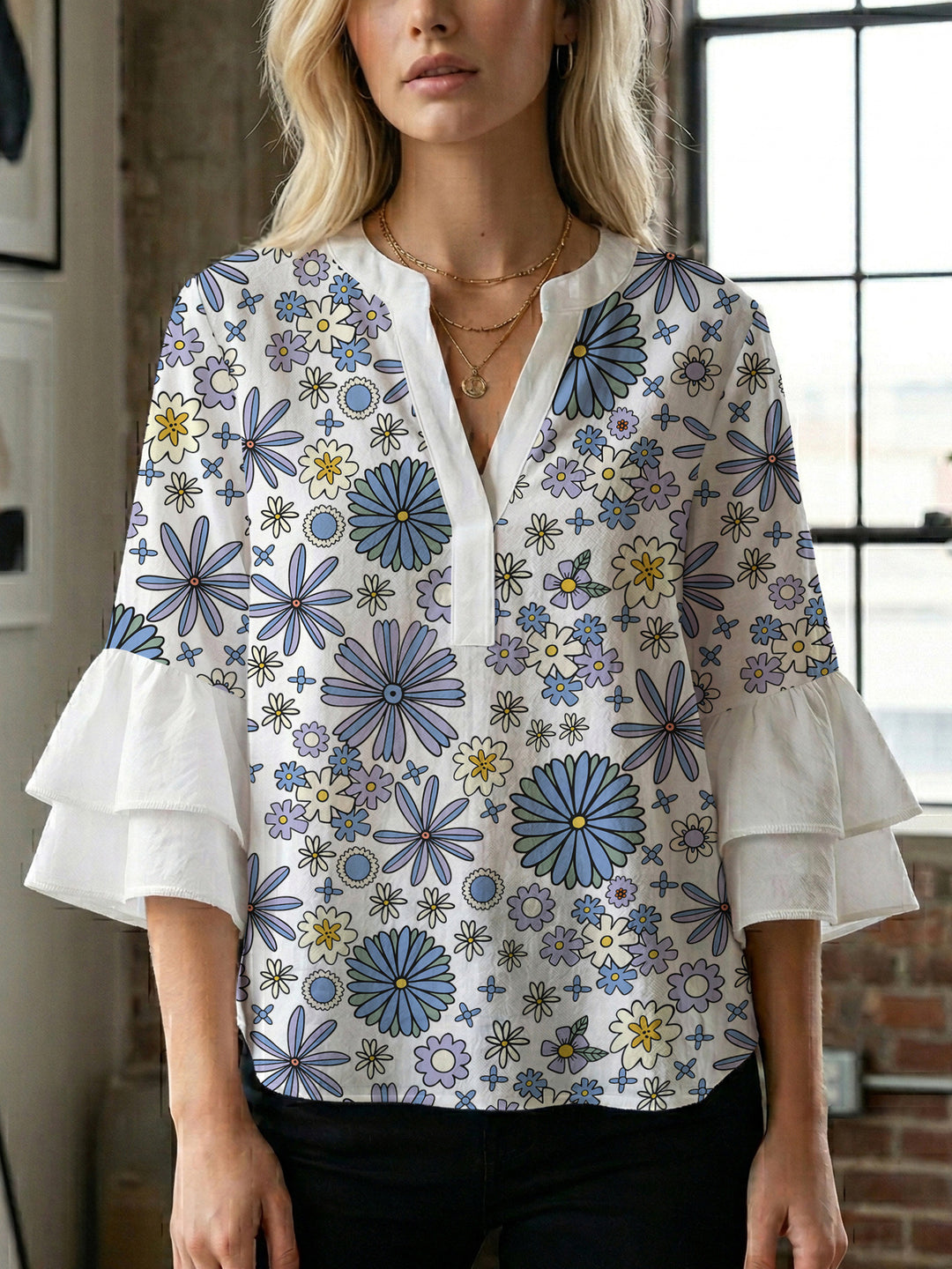 Damen Bluse mit voluminösen Ärmeln und floralem Design EB