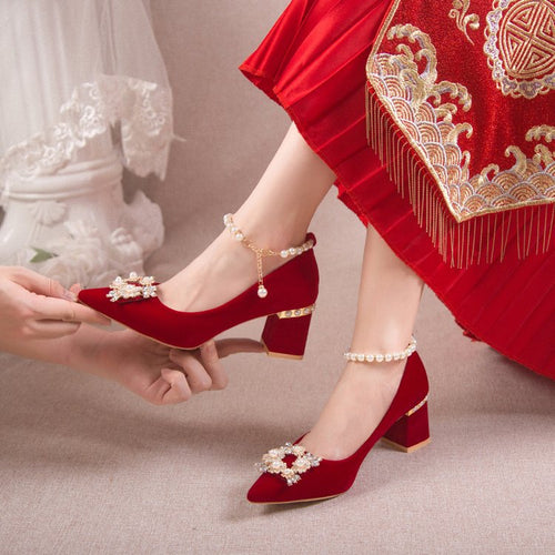 Damen elegante spitze Pumps mit funkelndem Schmuckdetail EB