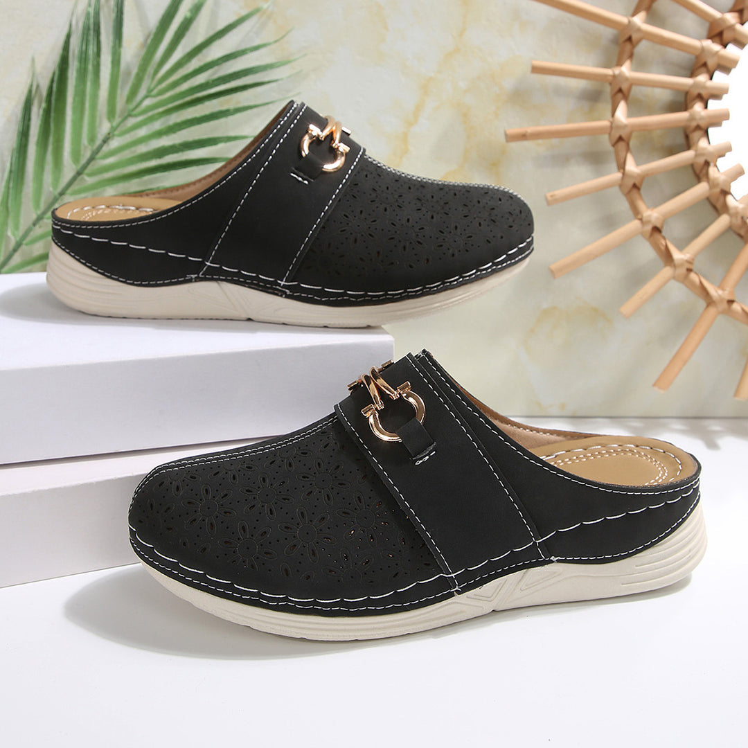 Damen Clogs mit floralem Lochdesign und komfortabler Fußbettgestaltung EB