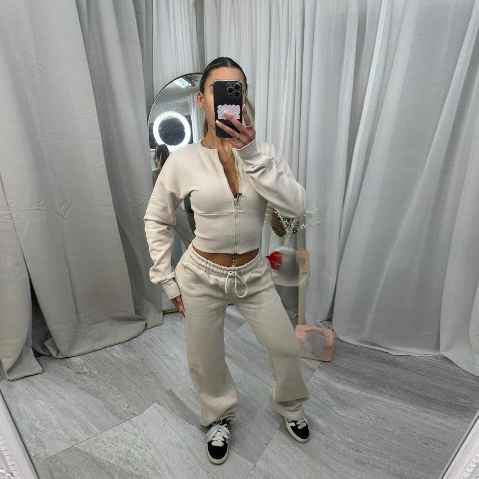 Damen nan kurzes Zip-Cropped-Shirt mit formendem Bund und breite Relax-Sweatpants mit Tunnelzug EB