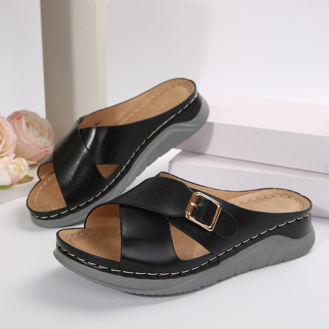 Damen bequeme Clogs mit modischer Schnallenapplikation und rutschfester Sohle EB