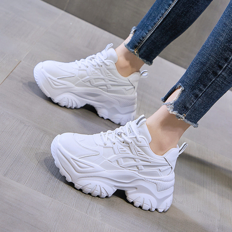 Damen Chunky Sneakers mit innovativem Dämpfungssystem und robustem Profil EB