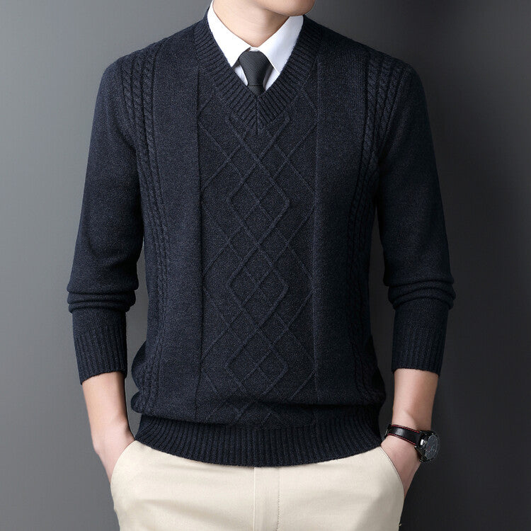 Herren V-Ausschnitt Pullover im modernen Zopfmuster EB