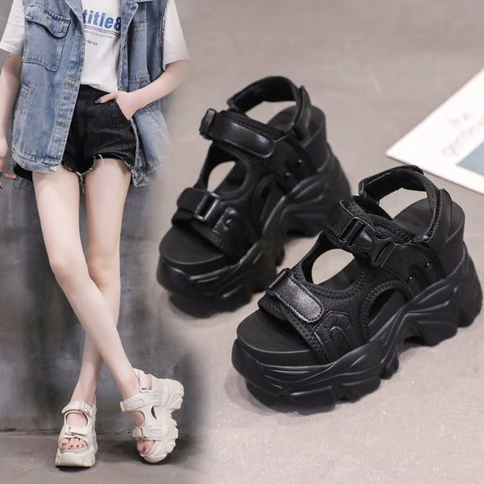 Damen Sportliche Sneaker-Sandalen mit hoher Sohle und verstellbaren Riemen EB