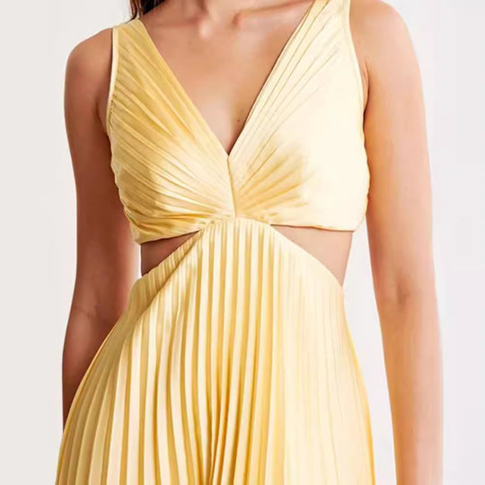 Damen Midikleid mit eleganten Plisseefalten und verführerischem V-Ausschnitt Heidi-Mode