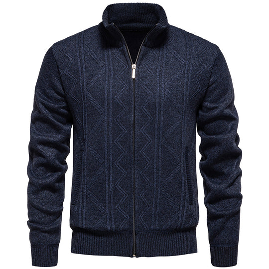 Herren Strickjacke mit Zopfmuster und hohem Stehkragen EB