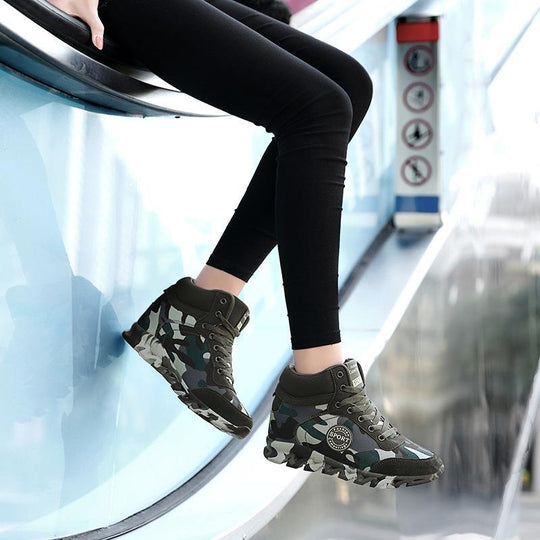 Damen Sportliche Chuck-Sneaker mit Camouflage-Muster EB