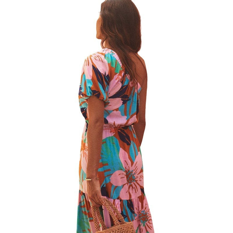 Damen Maxikleid mit asymmetrischem Schnitt und lebhaftem Blattmuster EB