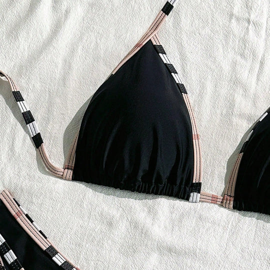 Damen Triangel-Bikini mit verstellbaren Trägern und eleganten Rüschendetails EB