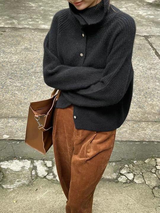 Damen Strickjacke mit hohem Kragen und Knopfverschluss EB