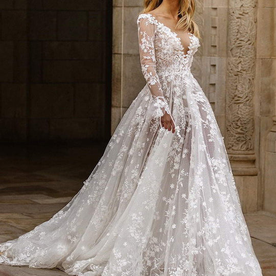 Damen Elegantes Hochzeitskleid mit floralen Spitzenapplikationen und tiefem V-Ausschnitt EB
