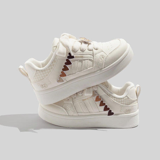 Damen Sneakers im modernen Design mit verspielten Herzmotiven EB