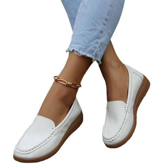 Damen lässige Slip-On Loafer mit ergonomischer Keilsohle, gepolstertem Komfortfußbett und dekorativer Kontrastnaht EB