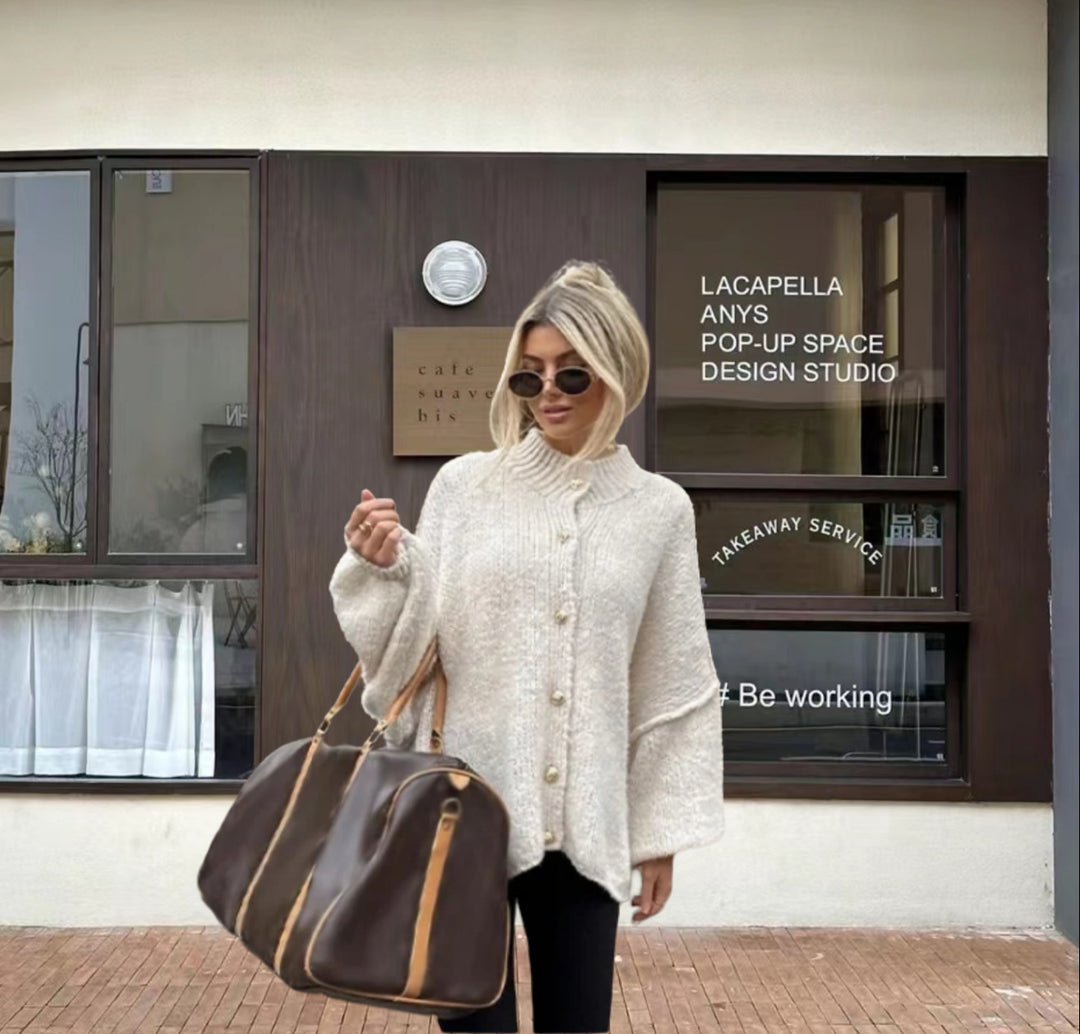 Damen Strickjacke mit weiten Ärmeln und Knopfdetails EB