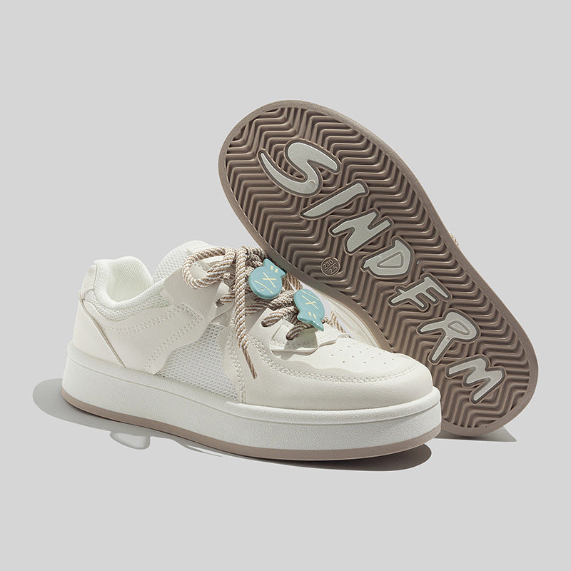 Damen Plattform Sneakers mit innovativem Design und verspielten Schnürdetails EB