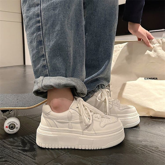 Damen Sportliche Plateau-Sneaker mit eleganten Applikationen EB
