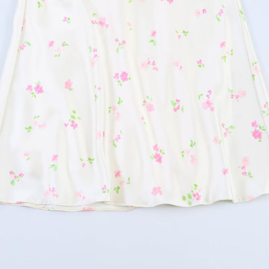 Damen Maxikleid mit offenem Rücken und zarten Blumenmustern EB