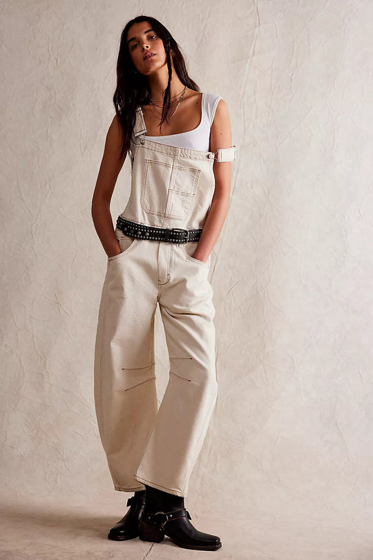 Damen lässige Denim-Latzhose im modernen Schnitt mit verstellbaren Trägern EB