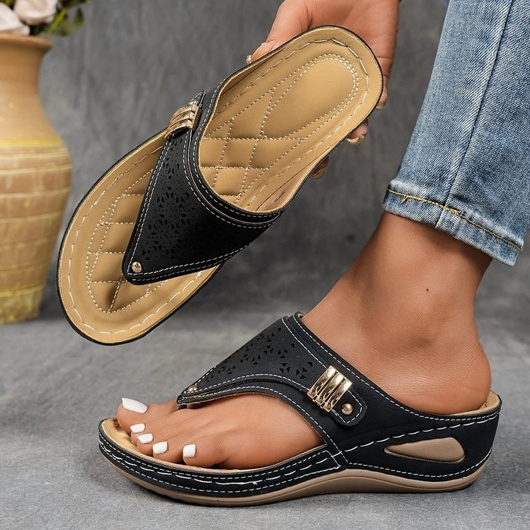 Damen Zehentrenner-Sandalen mit eleganter Perforation EB