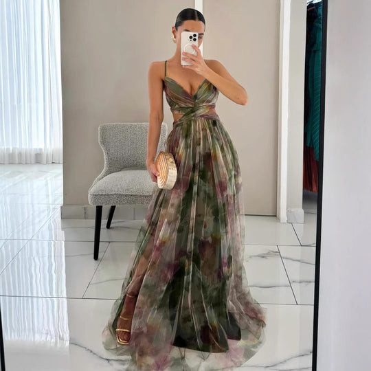 Damen Elegantes Maxikleid mit raffinierten Cut-Out-Details und fließendem Design EB