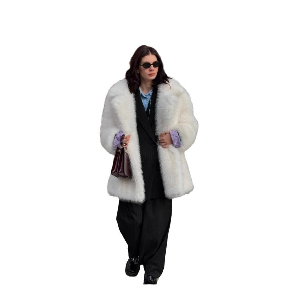 Damen Luxuriöse Fuchsimitatjacke mit elegantem Schnitt EB