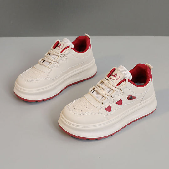 Damen modische Sneakers mit Herz-Applikationen und dämpfender Laufsohle EB