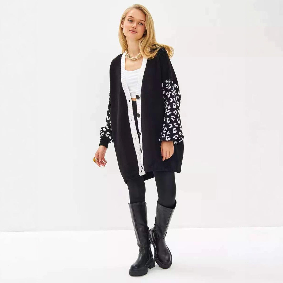 Damen Grobstrickjacke mit kontrastierenden Ärmeln und Knopfdetails EB