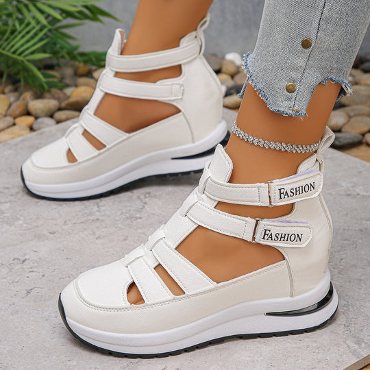 Damen Keil-Plateau Sneaker-Sandale mit Cut-Outs, Reißverschluss und gepolstertem Fußbett EB