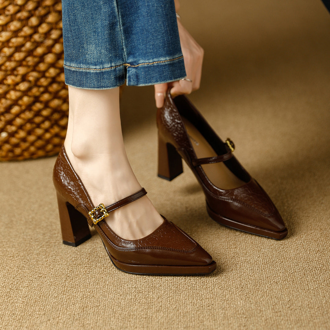 Damen Stilettos mit dekorativem Riemen EB