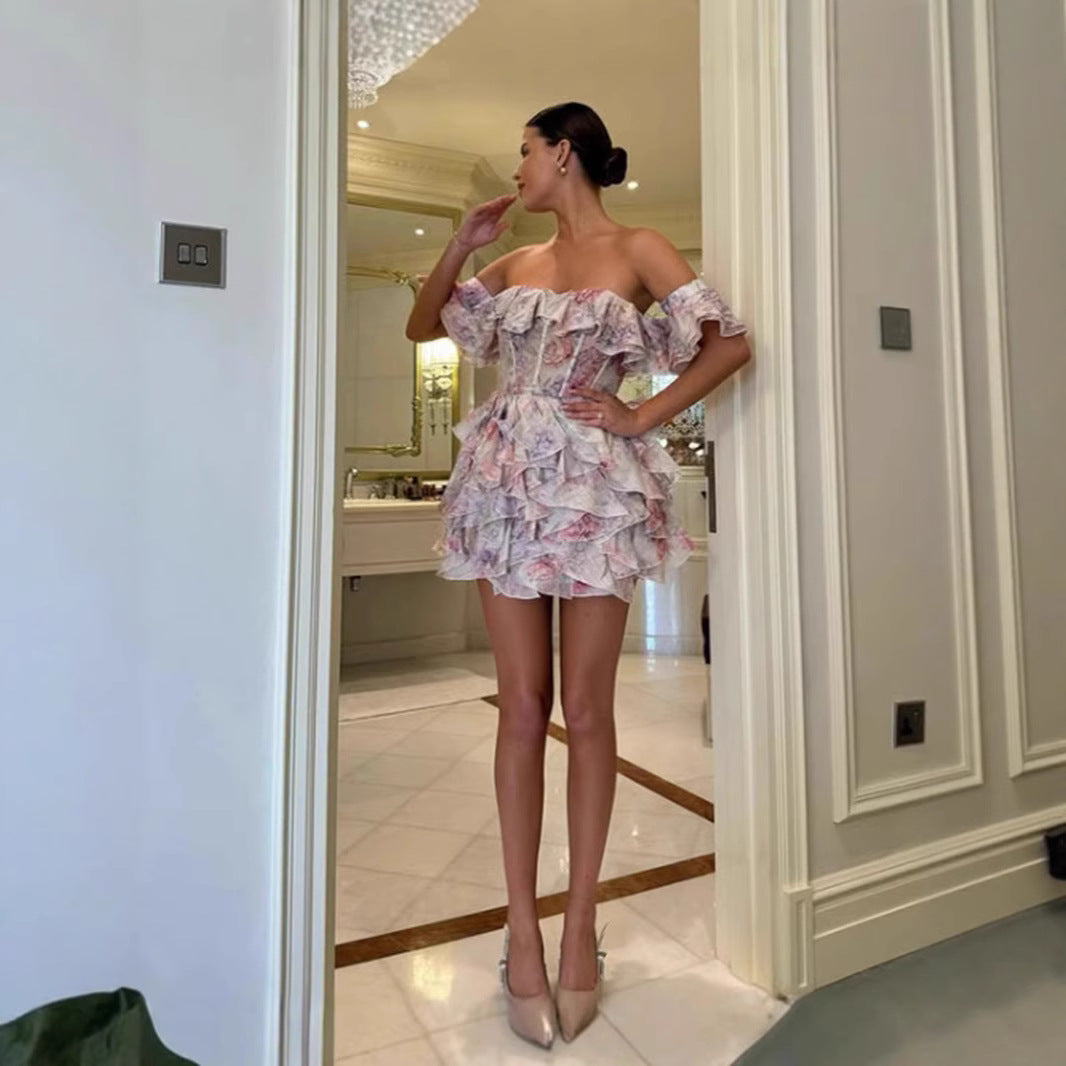Damen festliches Cocktailkleid mit voluminösem Rock und Kragendetails EB