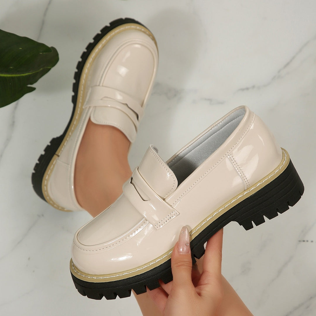Damen Modische und komfortable Lackleder-Loafers mit robustem Profil EB